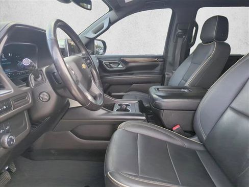 Used 2023 Chevrolet Suburban Premier RWD image 17
