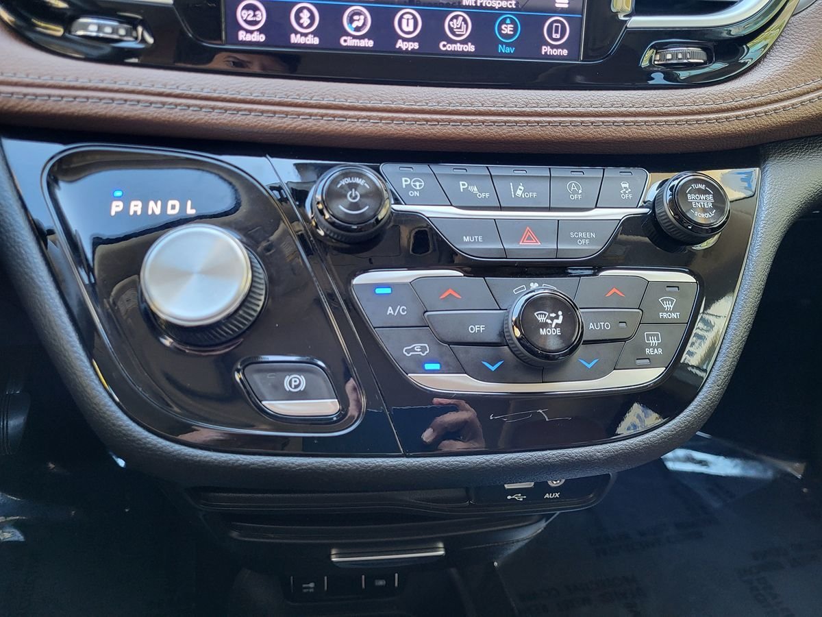 Used 2019 Chrysler Pacifica Limited w/ Advanced Safetytec Group FWD image 35