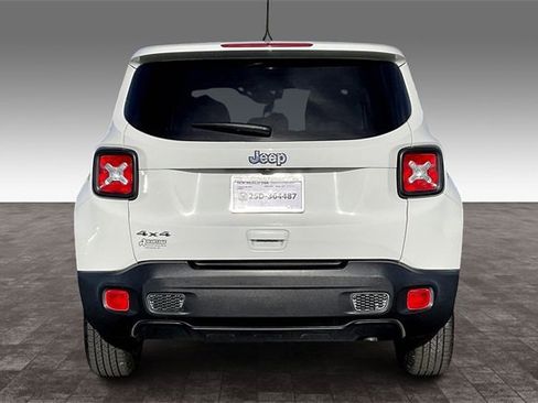 Used 2023 Jeep Renegade Latitude image 4