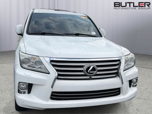 Used 2013 Lexus LX 570 4WD w/ Luxury Pkg image 5