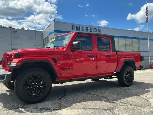 Used 2022 Jeep Gladiator Sport AWD/4WD image 10