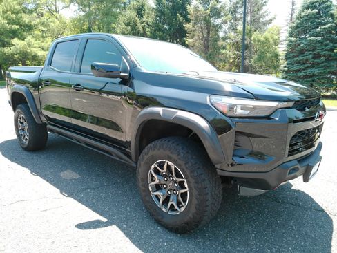 Certified 2023 Chevrolet Colorado ZR2 w/ ZR2 Convenience Package III AWD/4WD image 2