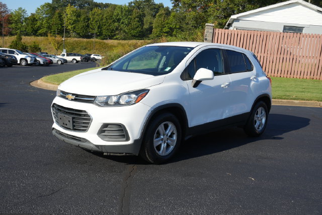 Used 2019 Chevrolet Trax LS w/ Tint and Cruise Package FWD image 3