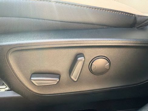 Used 2020 Ford Escape SEL AWD/4WD image 25