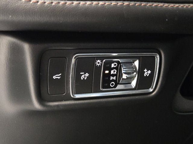 Used 2023 Lincoln Aviator AWD w/ Premium Package image 24