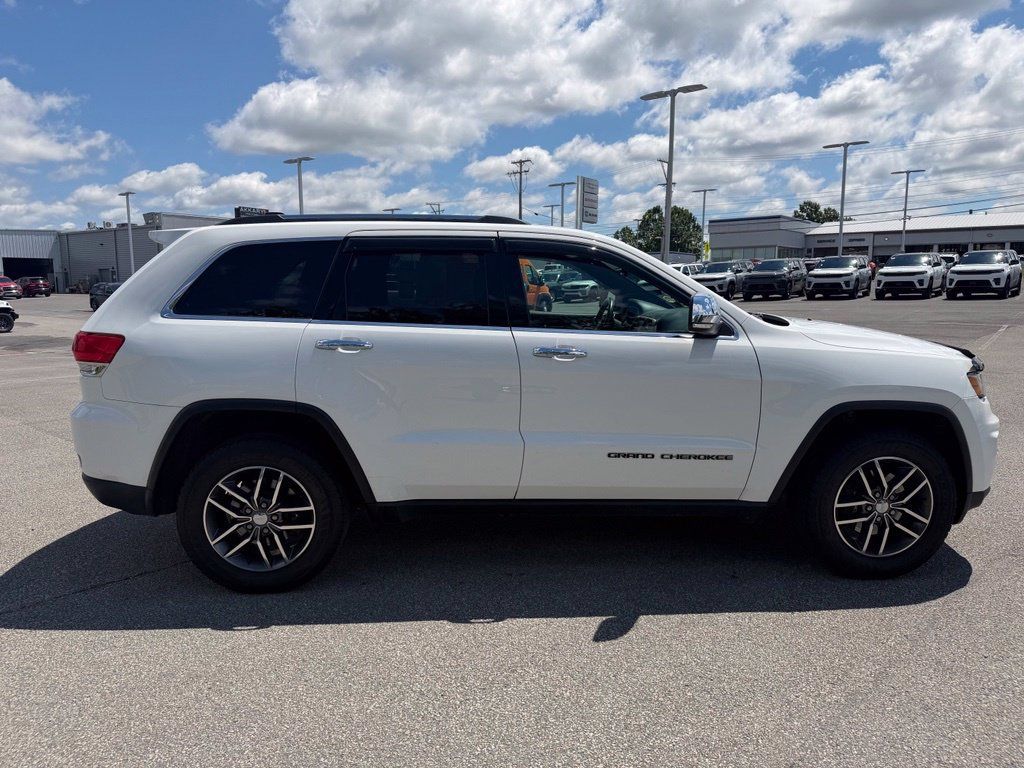 Certified 2017 Jeep Grand Cherokee Limited AWD/4WD image 6