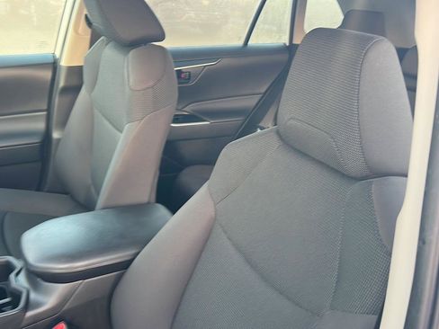 Certified 2023 Toyota RAV4 LE image 30