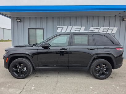 Used 2022 Jeep Grand Cherokee Altitude
