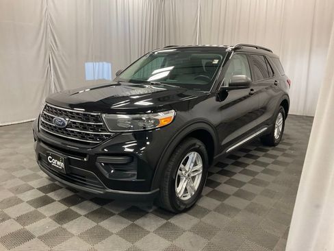 Used 2023 Ford Explorer XLT AWD/4WD image 4