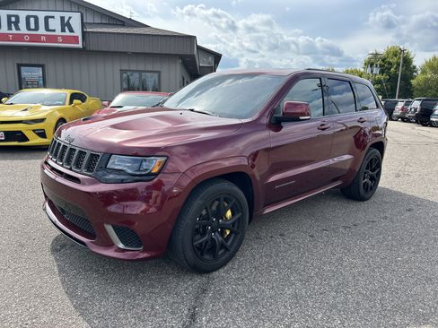 Used 2021 Jeep Grand Cherokee Trackhawk w/ Trailer Tow Group IV AWD/4WD image 3