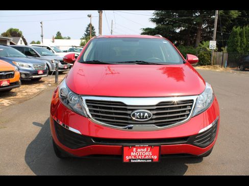 Used 2012 Kia Sportage LX w/ Convenience Pkg FWD image 2