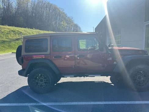 Used 2021 Jeep Wrangler Unlimited Sport image 23