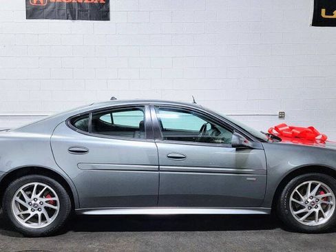Used 2005 Pontiac Grand Prix GTP w/ Premium Audio Package FWD image 2