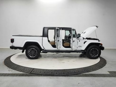 Used 2022 Jeep Gladiator Overland w/ Popular Equipment Package AWD/4WD image 16