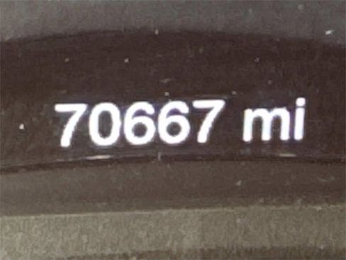 Used 2019 Jeep Grand Cherokee Laredo w/ Security & Convenience Group image 32