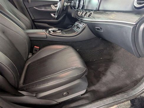 Used 2018 Mercedes-Benz E 300 E 300 image 34