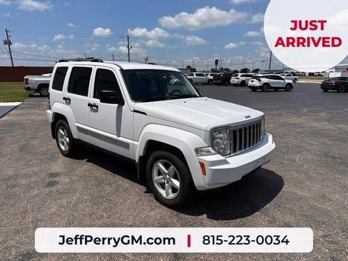 Used 2011 Jeep Liberty Limited AWD/4WD image 4