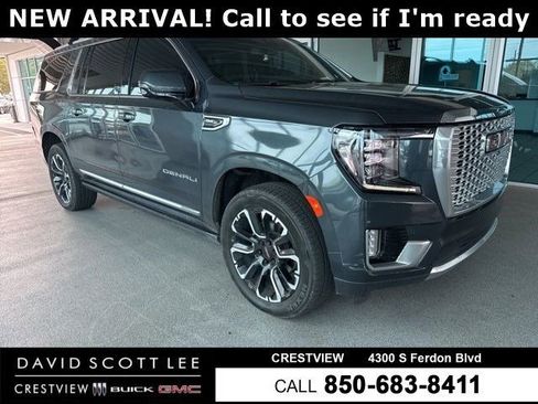 Used 2022 GMC Yukon XL Denali image 1