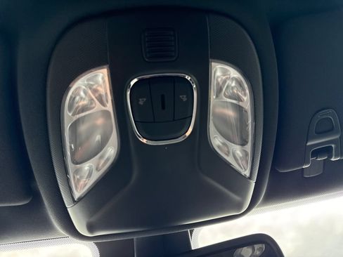 Used 2024 Jeep Compass Latitude AWD/4WD image 30