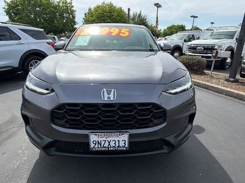 Used 2025 Honda HR-V LX image 8