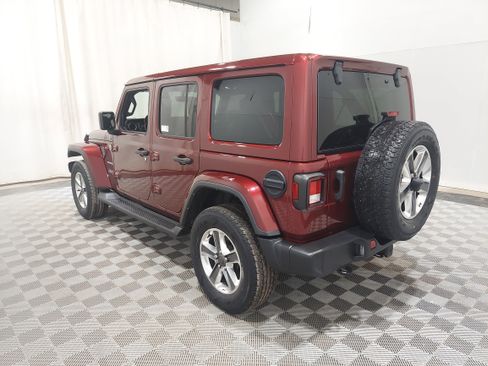 Used 2021 Jeep Wrangler Unlimited Sahara w/ Uconnect 4C Nav & Sound Group AWD/4WD image 2