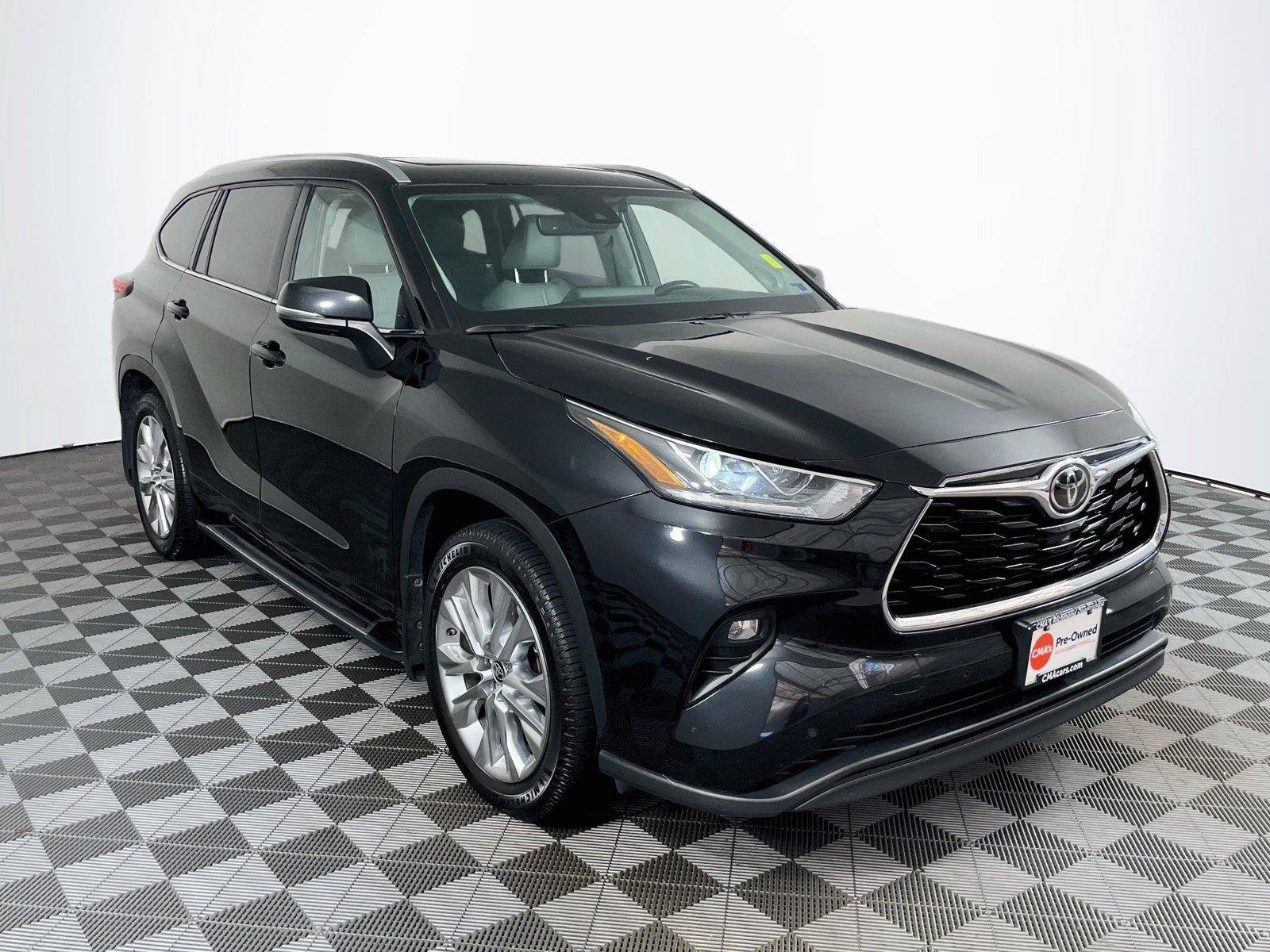 Used 2023 Toyota Highlander Limited AWD/4WD image 1