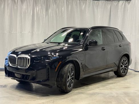 Used 2026 BMW X5 xDrive50e w/ M Sport Package AWD/4WD image 3