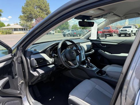 Used 2025 Subaru Outback Premium w/ Popular Package #1A AWD/4WD image 11