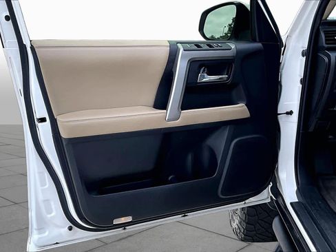 Used 2014 Toyota 4Runner SR5 Premium RWD image 21