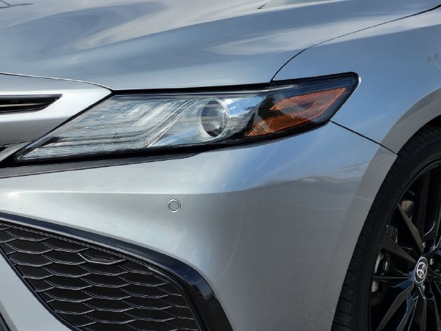 Used 2022 Toyota Camry XSE w/ Navigation Package FWD image 5
