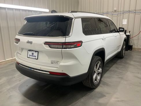 Used 2022 Jeep Grand Cherokee L Limited AWD/4WD image 24