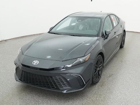 New 2026 Toyota Camry SE image 3