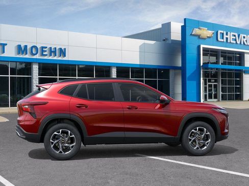 New 2026 Chevrolet Trax LT FWD image 5