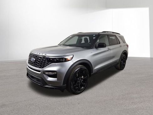 Used 2023 Ford Explorer ST-Line w/ Class IV Trailer Tow Package AWD/4WD image 2
