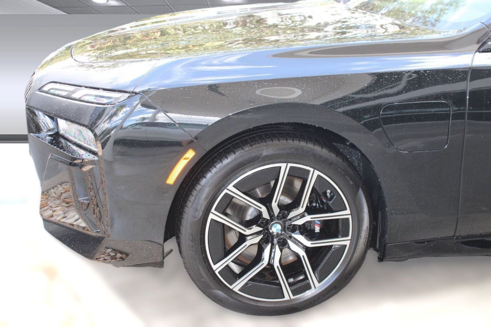 Used 2026 BMW 750e xDrive AWD/4WD image 12