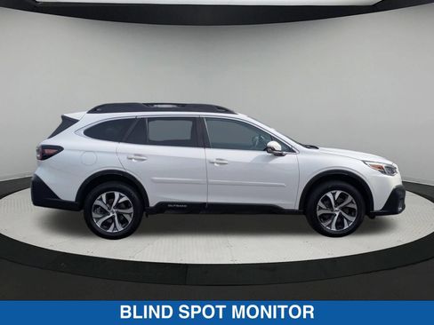 Certified 2022 Subaru Outback Limited AWD/4WD image 2