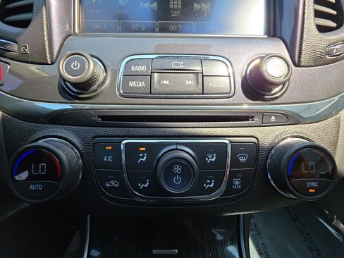 Used 2016 Chevrolet Impala LTZ w/ Enhanced Convenience Package FWD image 33