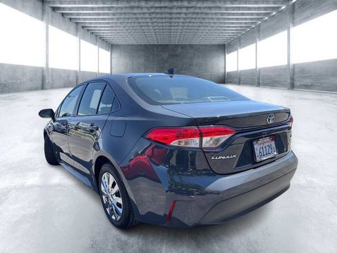 Used 2023 Toyota Corolla LE FWD image 4