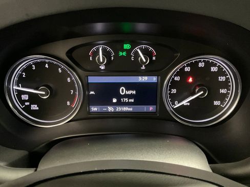 Used 2024 Buick Enclave Essence image 20