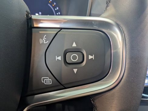 New 2026 Volvo XC40 B5 Plus w/ Protection Package Premier image 18