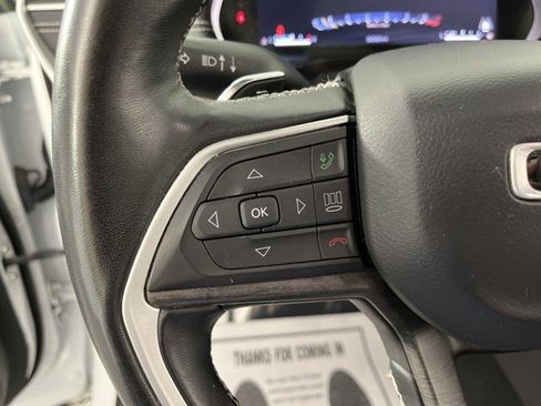Used 2022 Jeep Grand Cherokee Limited AWD/4WD image 19