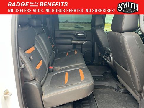Used 2023 GMC Sierra 2500 AT4 w/ AT4 Premium Plus Package AWD/4WD image 11