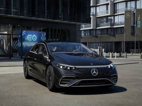 Used 2023 Mercedes-Benz EQS 450+ Sedan image 11