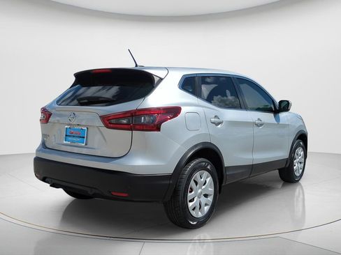 Used 2020 Nissan Rogue Sport S image 4