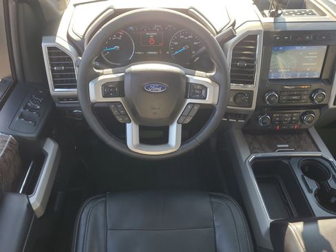 Used 2018 Ford F250 Lariat w/ Lariat Ultimate Package image 13