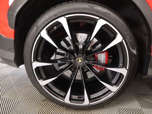 Used 2021 Lamborghini Urus image 33