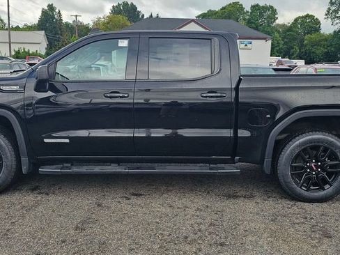 Used 2022 GMC Sierra 1500 Elevation w/ LPO, Elevation Black Package AWD/4WD image 4