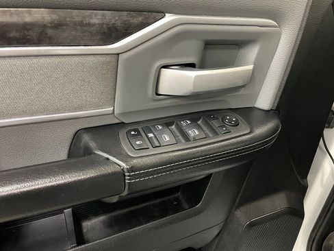 Used 2022 RAM 3500 Big Horn image 21