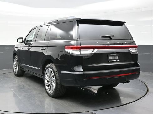 Used 2022 Lincoln Navigator Reserve AWD/4WD image 5