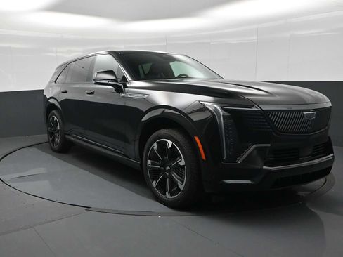 Used 2025 Cadillac Escalade IQ Sport 1 AWD/4WD image 2